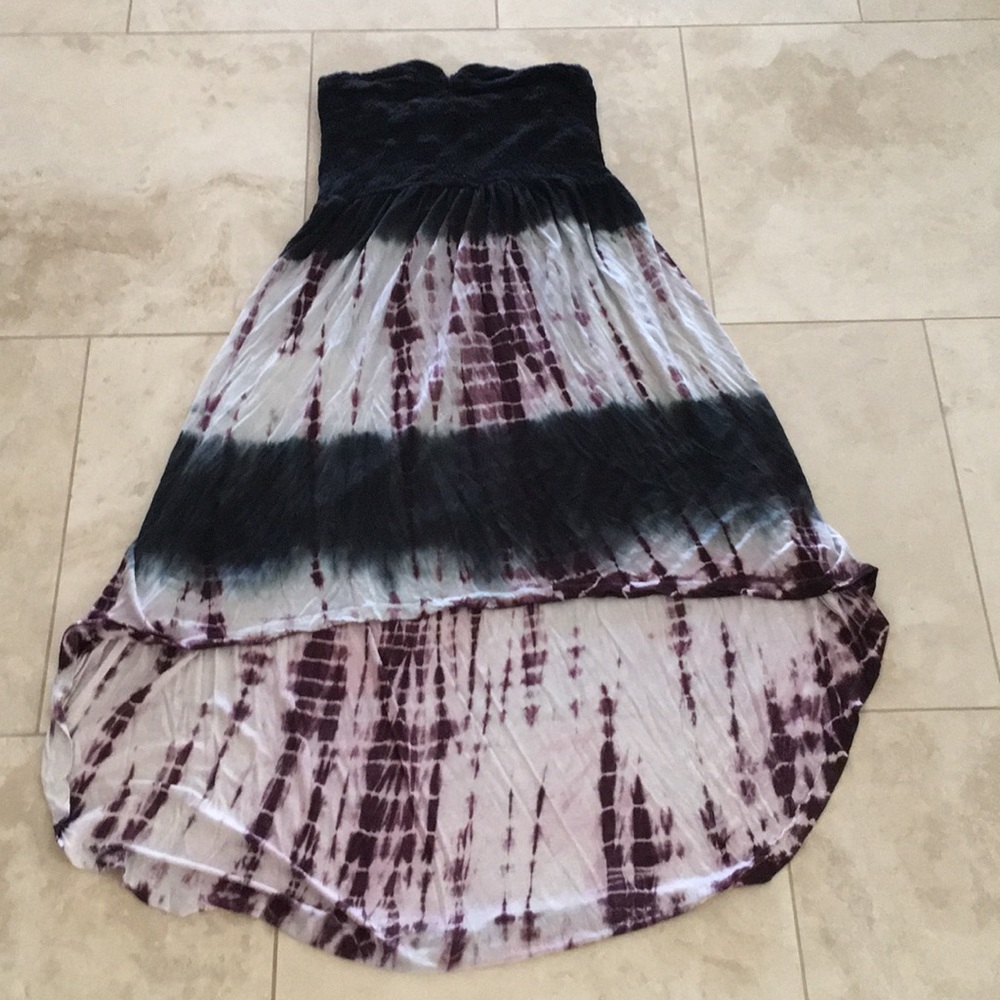 High-low, tie dye dress. Strapless.